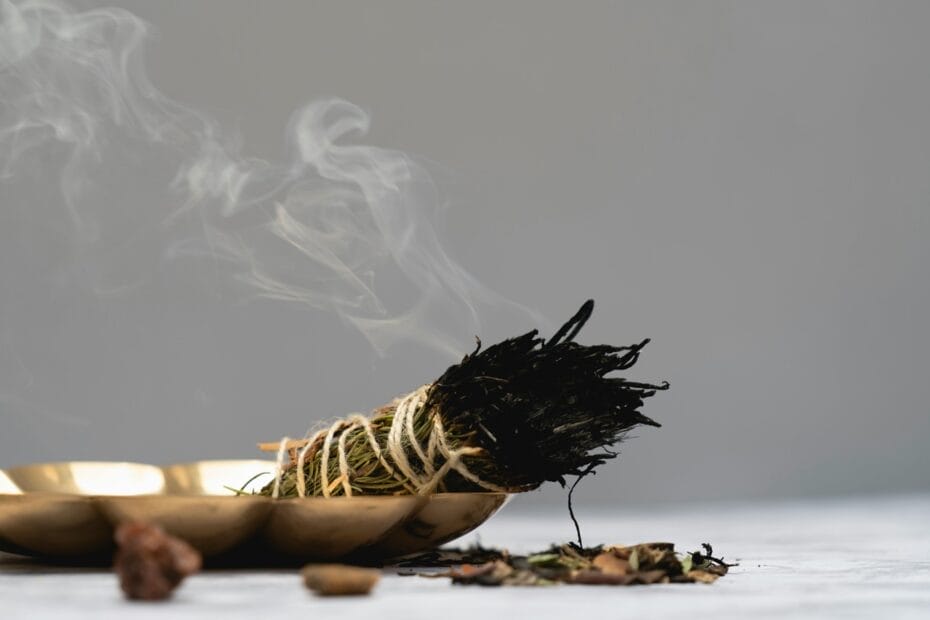 The Art of Using Charcoal Incense Burners: A Timeless Ritual for Your Home